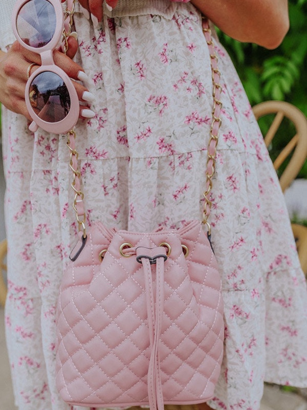 Champagne Craving
Quilted Faux Leather Crossbody In Blush